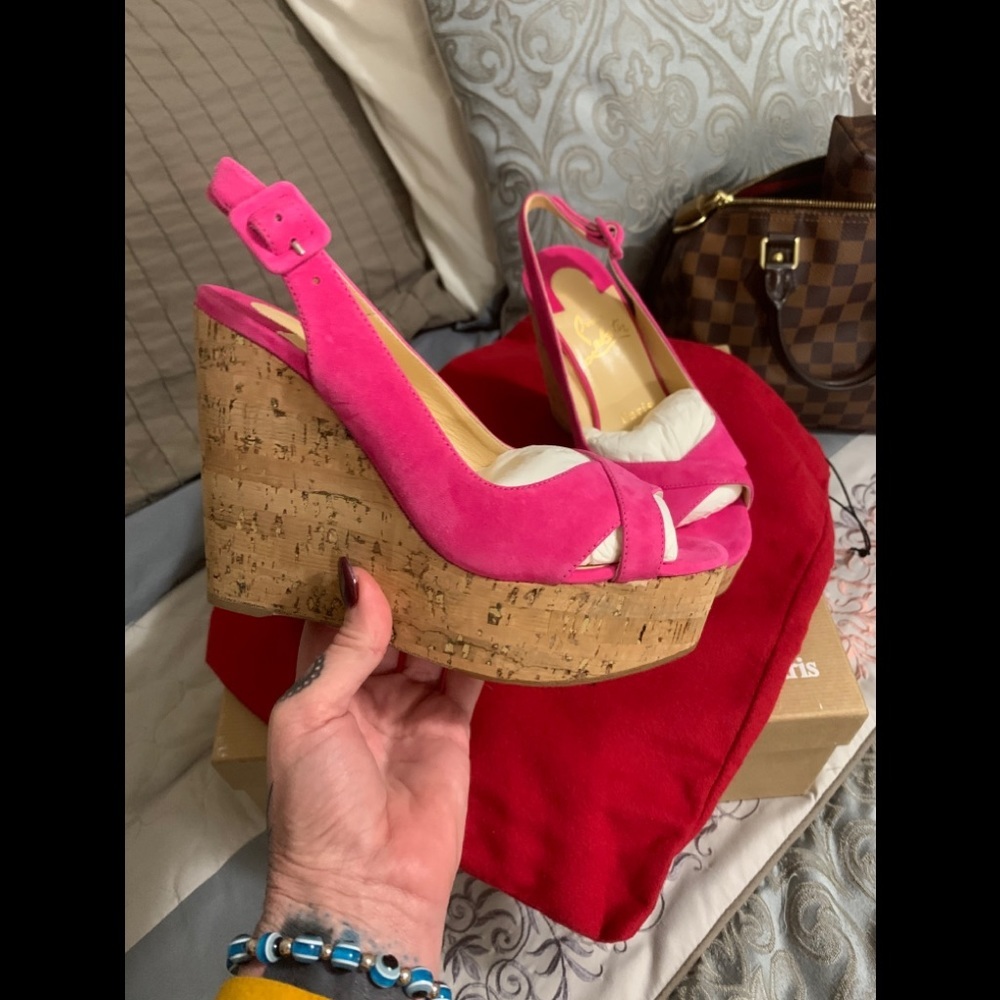 💝Christian Louboutin Wedges 120💝